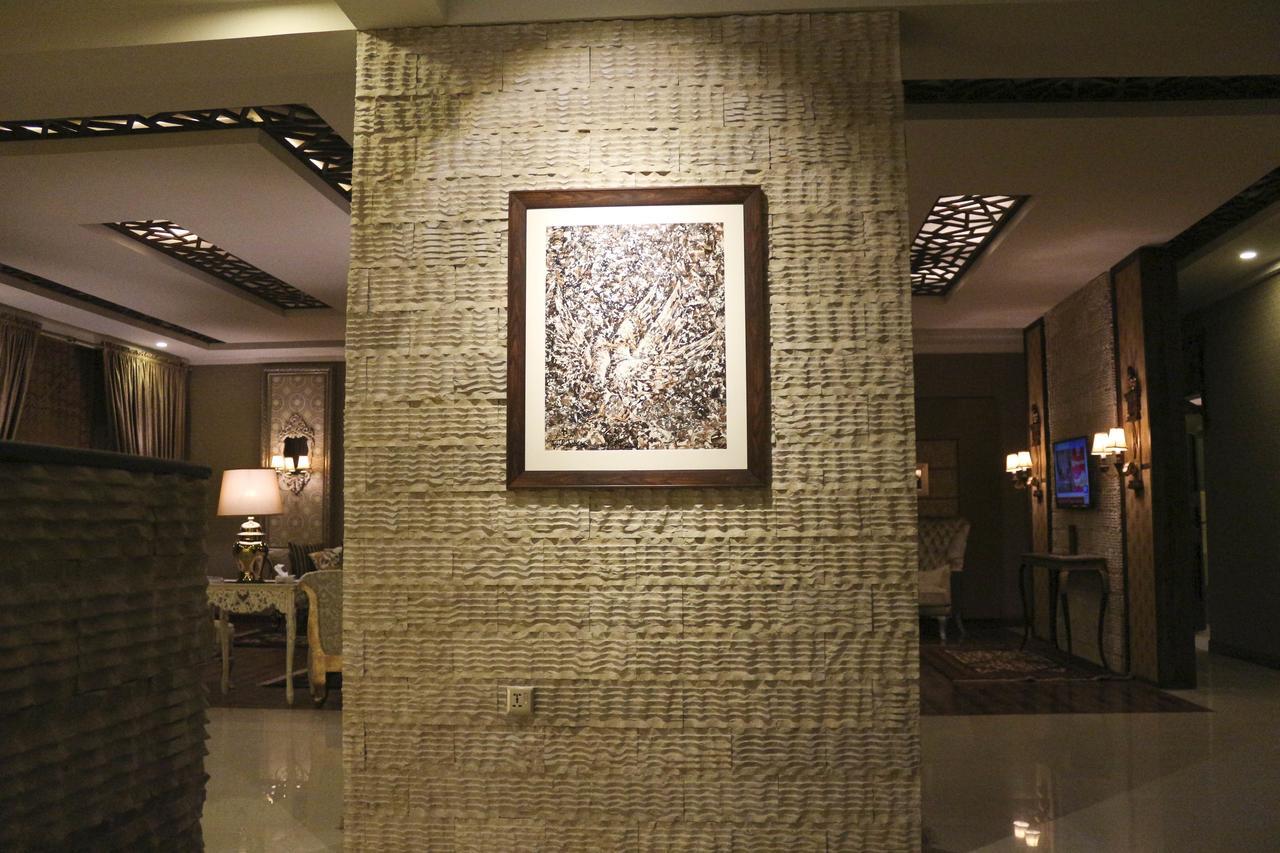Hotel Shelton's Rezidor Peshawar Exterior foto